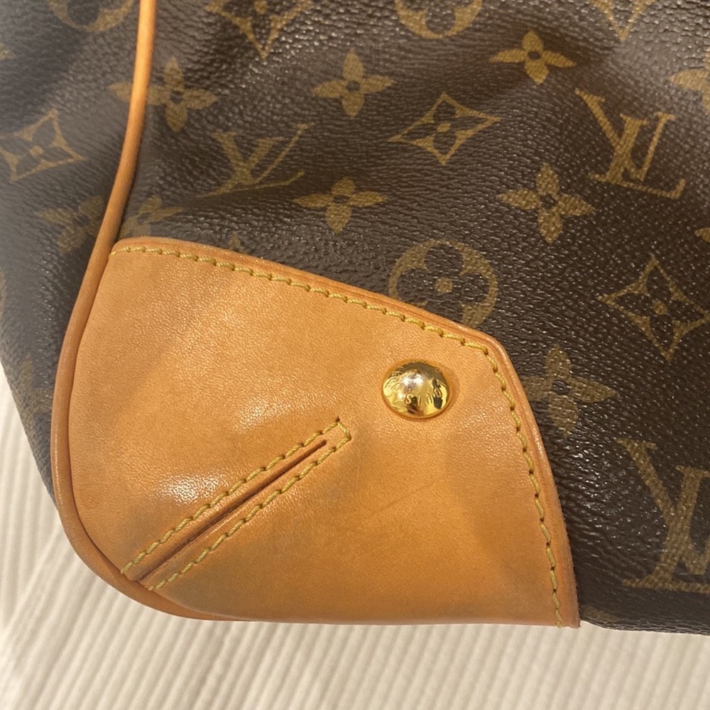 Authentic Louis Vuitton Shoulder Bag - Picture 8 of 11